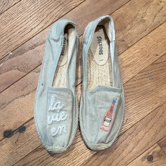 Soludos Beige Espadrilles with La Vie en Rosé Embroidery - Picture 1 of 3